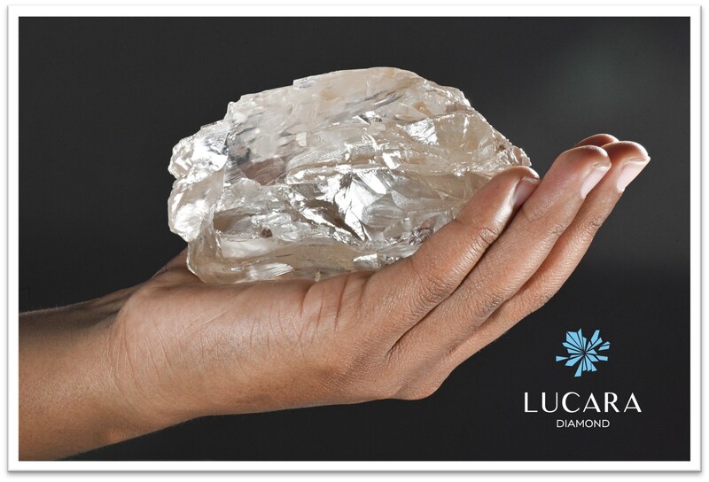LUCARA RECOUVRE UN DIAMANT ÉPIQUE DE 2 492 CARATS DANS LA MINE KAROWE (Groupe CNW/Lucara Diamond Corp.)
