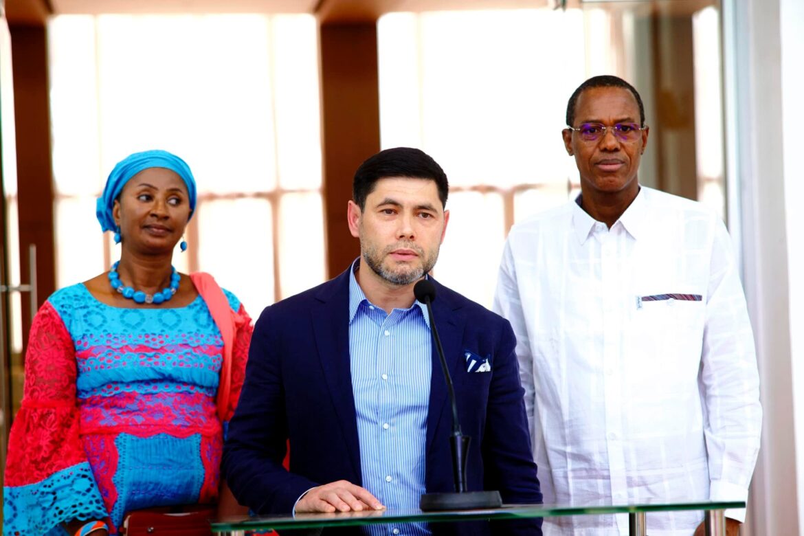 PCA de Yadran group en compagnie des ministres maliens