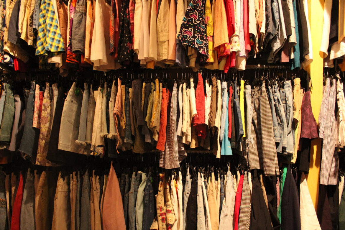 Marché hivernal à Bamako Magazin de vente des habits chauds