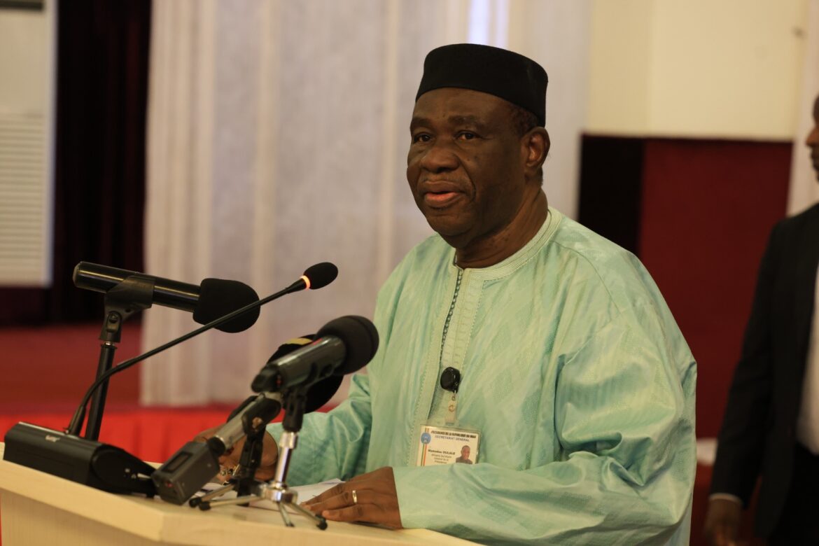 Mamadou Oulalé Mamadou Oulalé, ancien secrétaire général de la présidence.