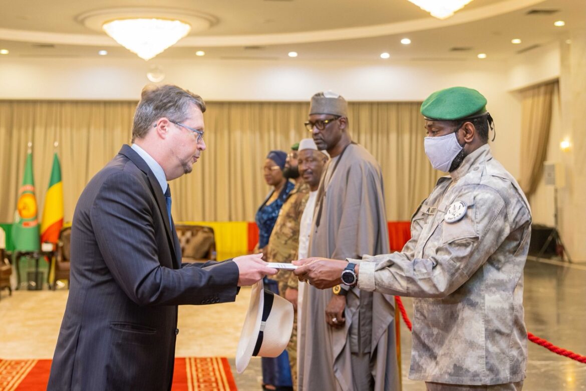 Présentation des lettres de créance au Mali – Grande Présentation des lettres de créance au Mali - Grande