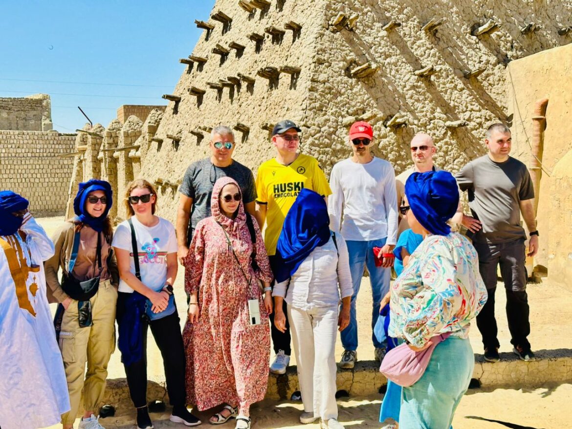 Touristes russes à Tombouctou