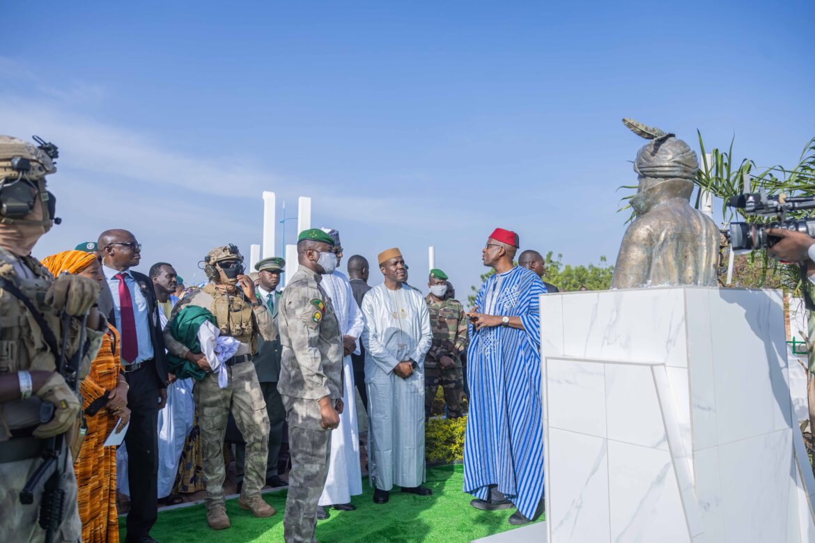 Inauguration des nouvelles effigies à Koulouba