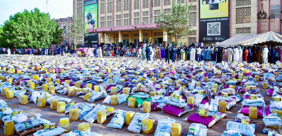 Remise de kits alimentaires aux acteurs culturels et artistiques