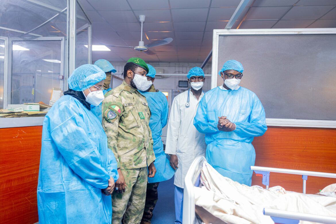 Assimi Goïta au chevet des blessés