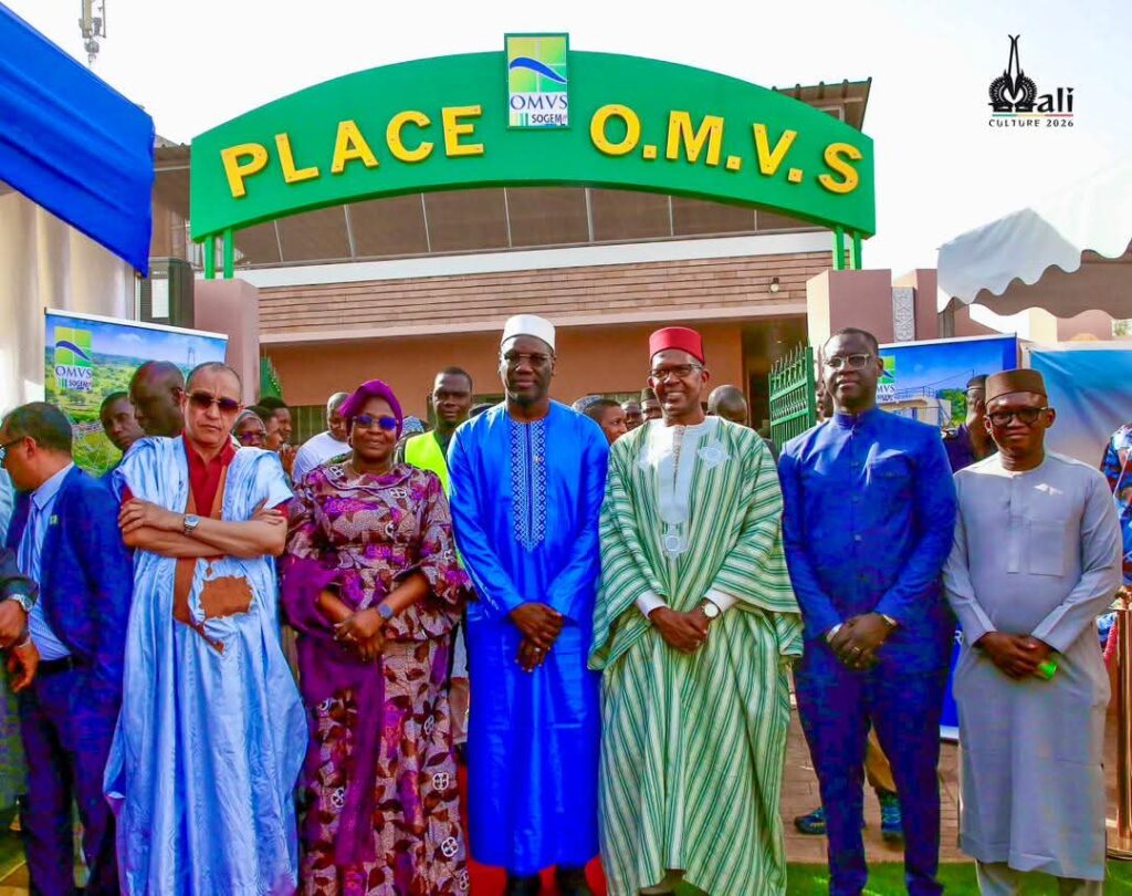 Inauguration de la place OMVS