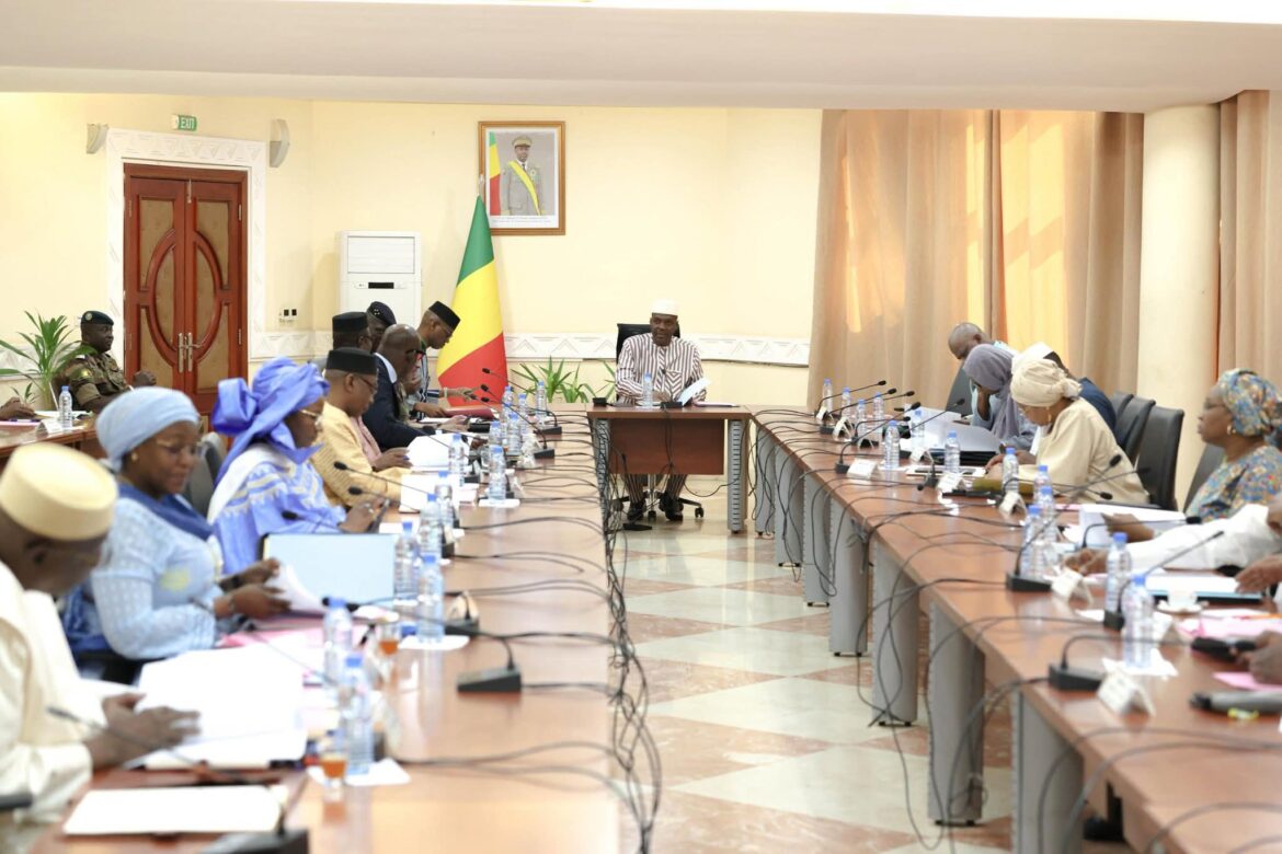Première session du comité interministériel de gestion des crises et catastrophes