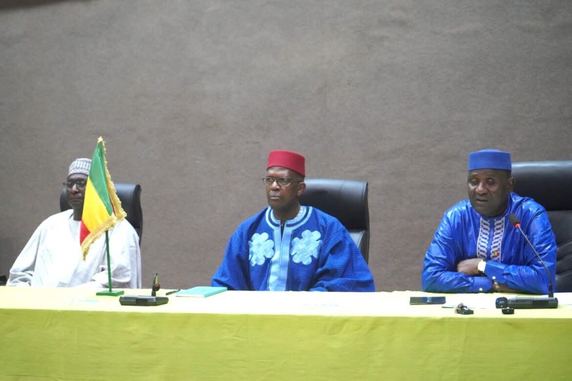 Mamou Daffé rencontre la diaspora malienne de Bobo-Dioulasso
