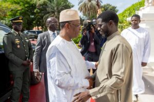 Sénégal : le retour de Macky Sall, un casse-tête pour Diomaye et Sonko ? Macky et Diomaye Faye