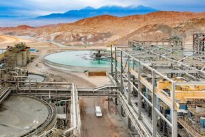 Minerais critiques : l'AIE alerte sur une dépendance mondiale qui menace l'industrie et la transition énergétique Minérais critiques
