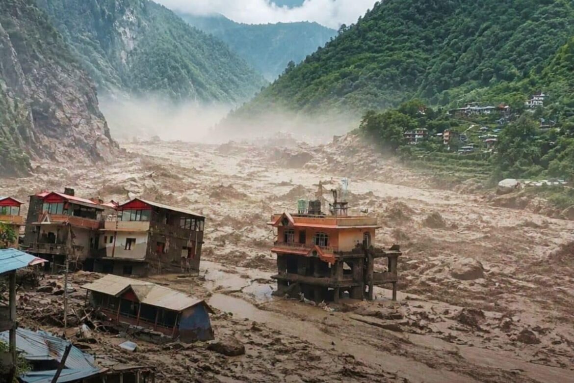 Glacier menacé par le réchauffement climatique au Népal et en Afrique