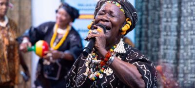 Patrimoine culturel : Mariam Bagayoko fait vibrer le Palais de la Culture au rythme du N’goussoun Bala Mariam Bakayoko
