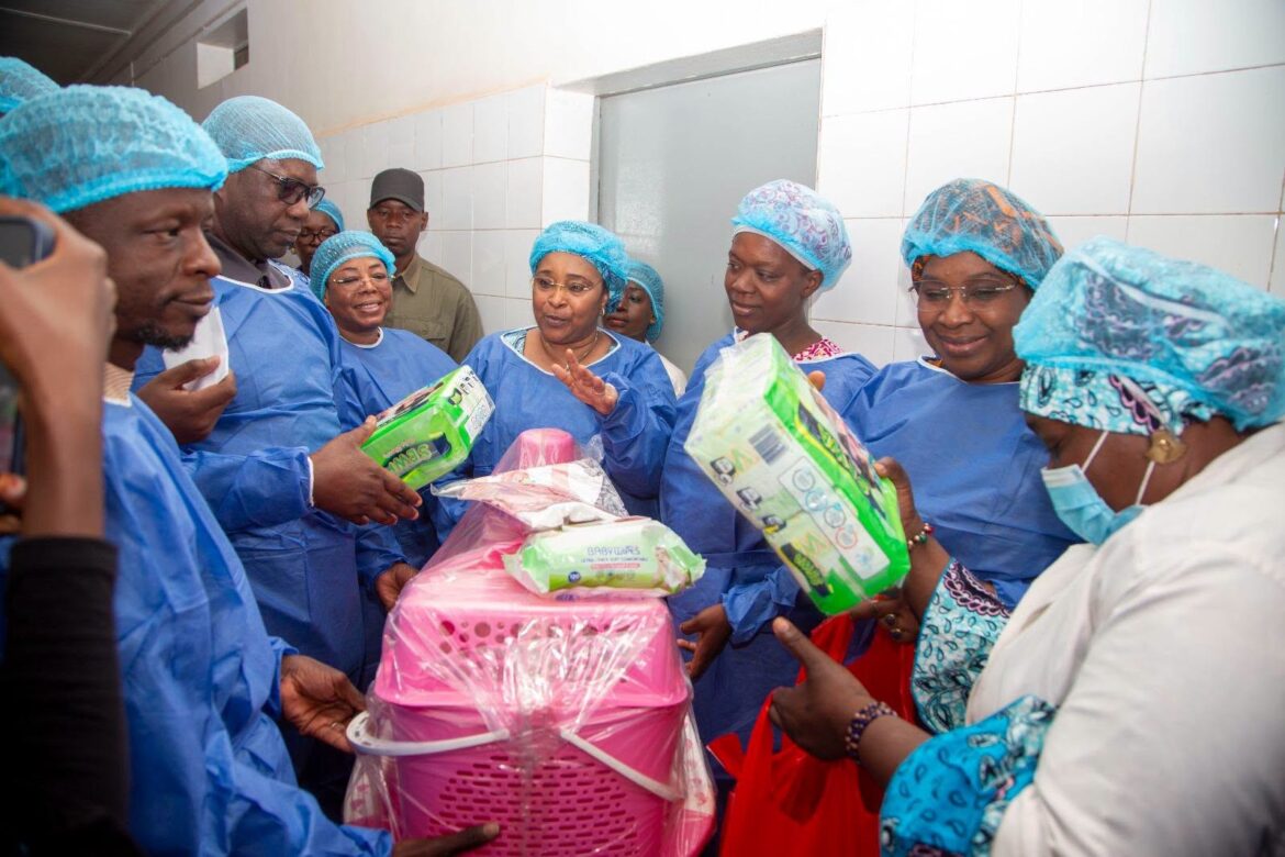 Séparation réussie de bébés siamois au CHU Gabriel Touré de Bamako