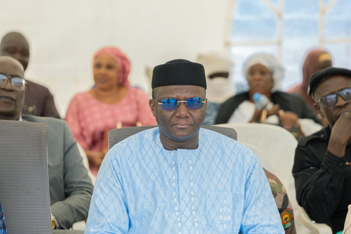 Le colonel Cheick Mamadou Chérif Tounkara lors de la remise de kits alimentaires au profit des personnes vulnérables des Communes V et VI