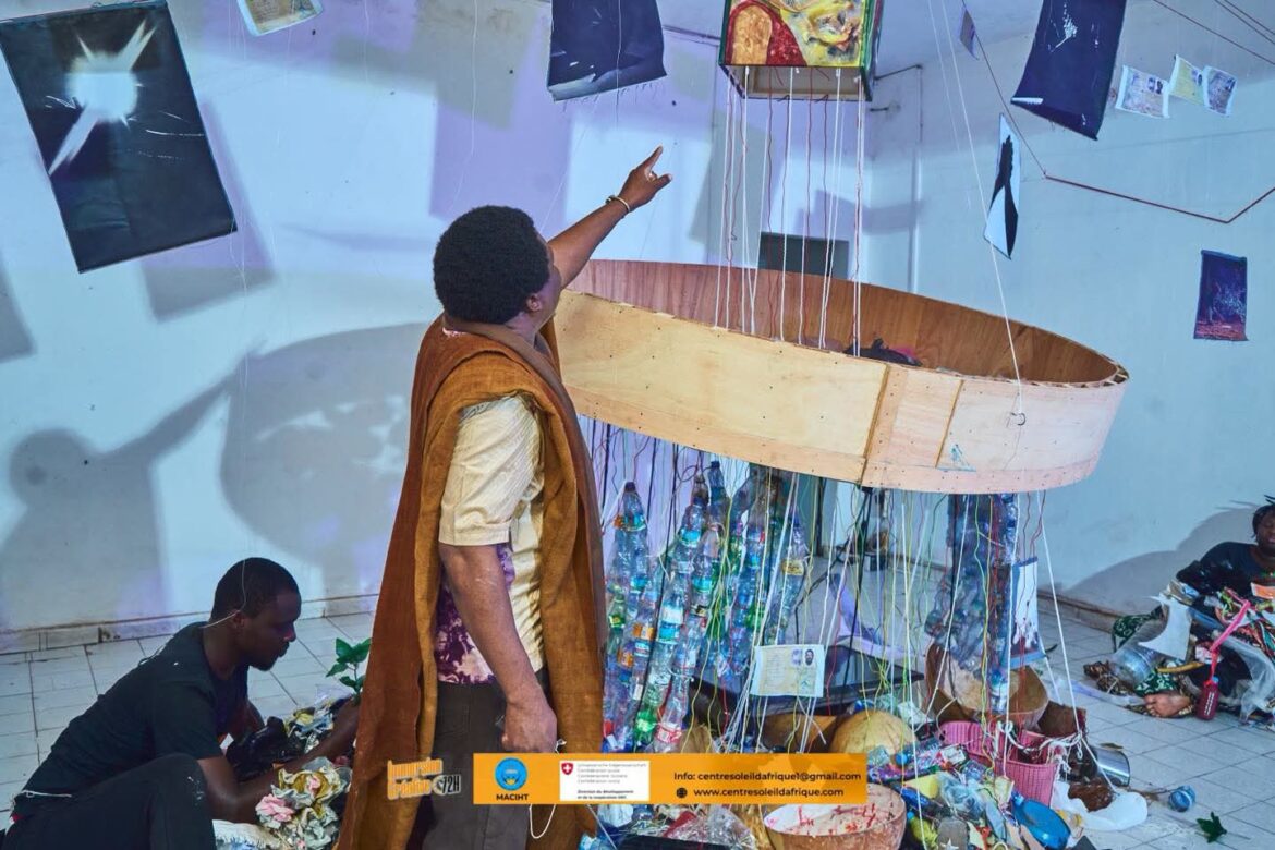 Quinze artistes présentent une œuvre collective au Centre Soleil d’Afrique à Bamako
